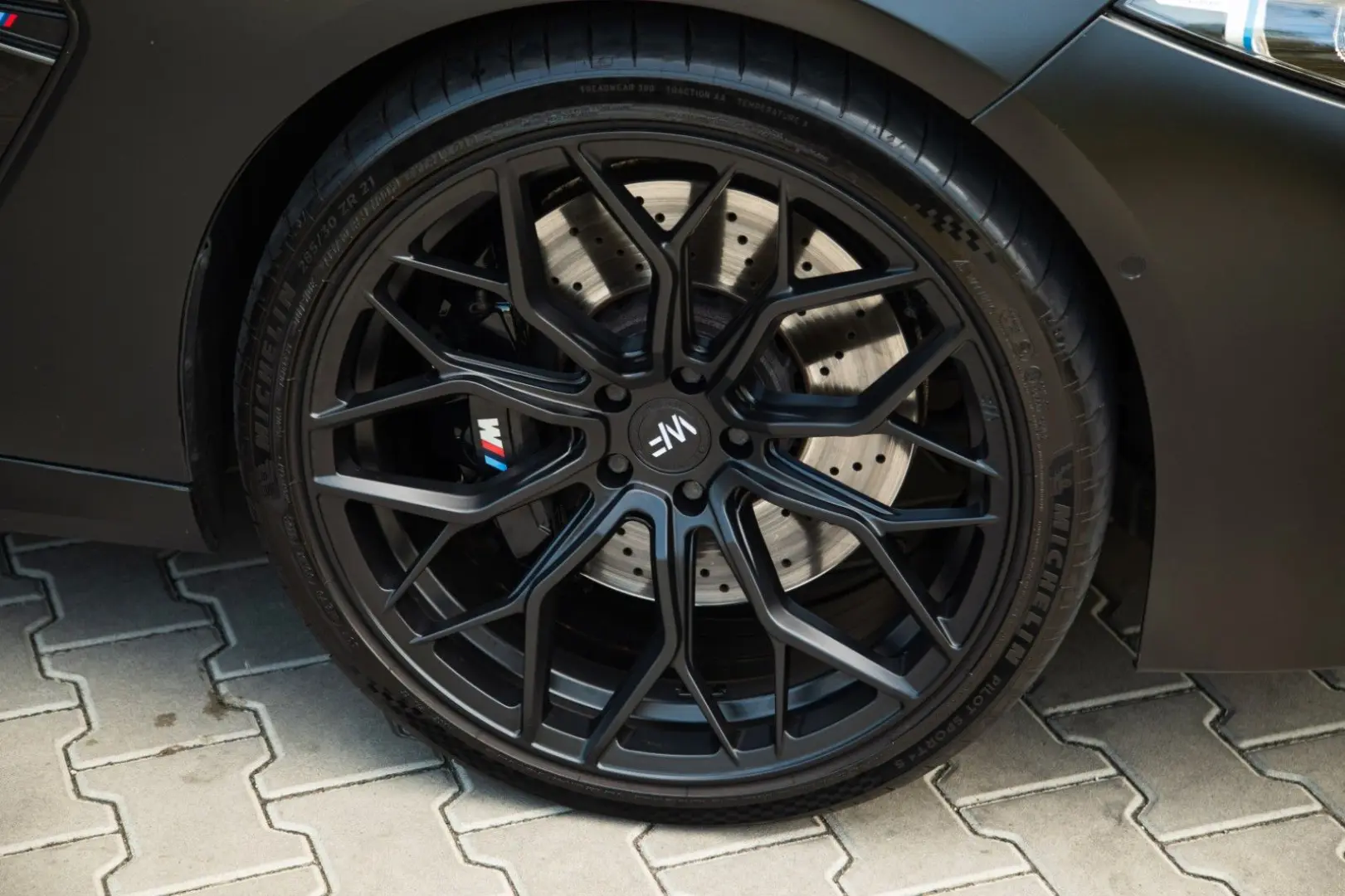 BMW M8 Gran Coupe Compet. B&W*LASER*EVENTURI*PPF