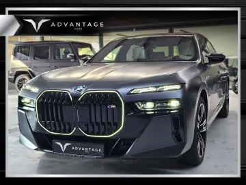 BMW M760e xDrive Sky L. Crystal Lights B&W Diamond