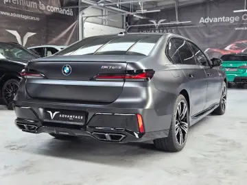 BMW M760e xDrive/Sky L./Crystal Lights/B&W Diamond
