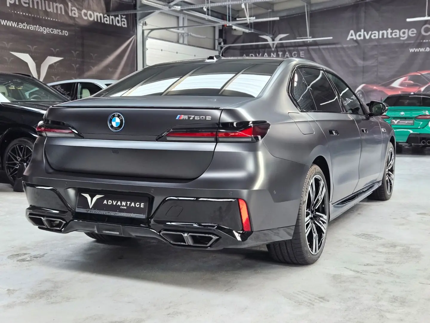 BMW M760e xDrive/Sky L./Crystal Lights/B&W Diamond