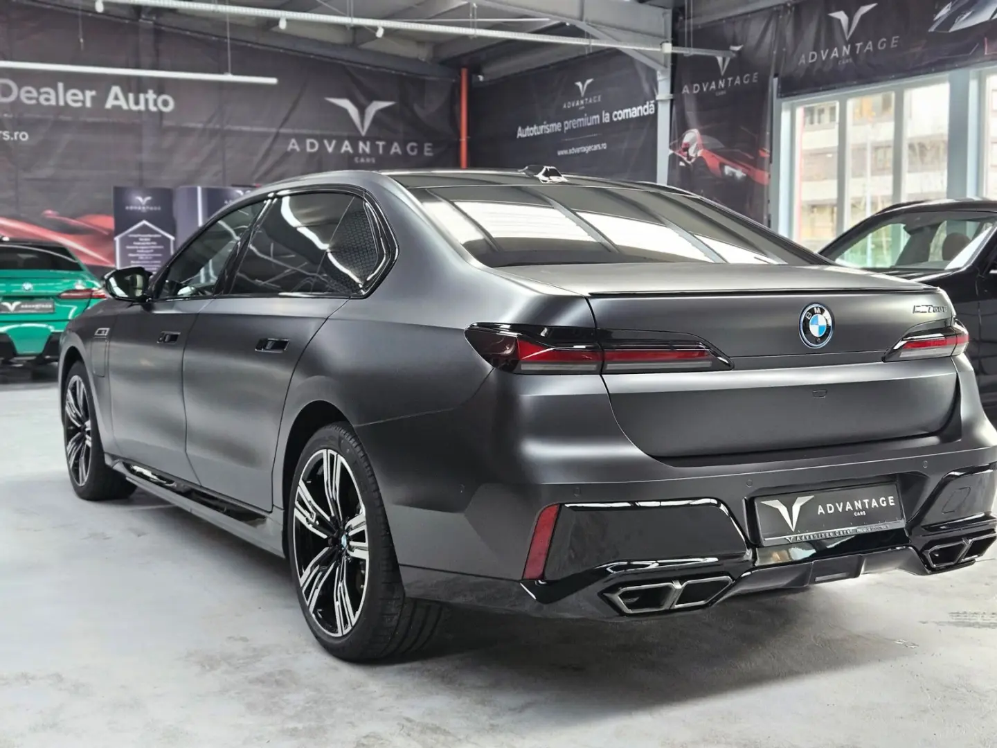 BMW M760e xDrive/Sky L./Crystal Lights/B&W Diamond