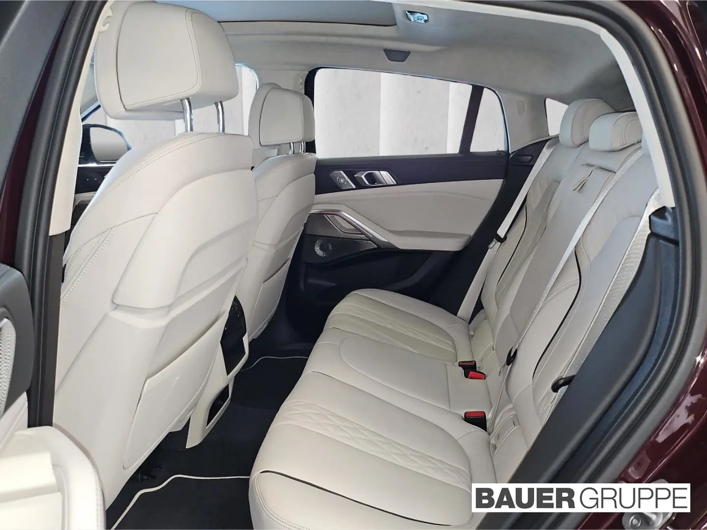 BMW X6 M50 i B&W Laser Pano