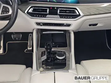 BMW X6 M50 i B&W Laser Pano