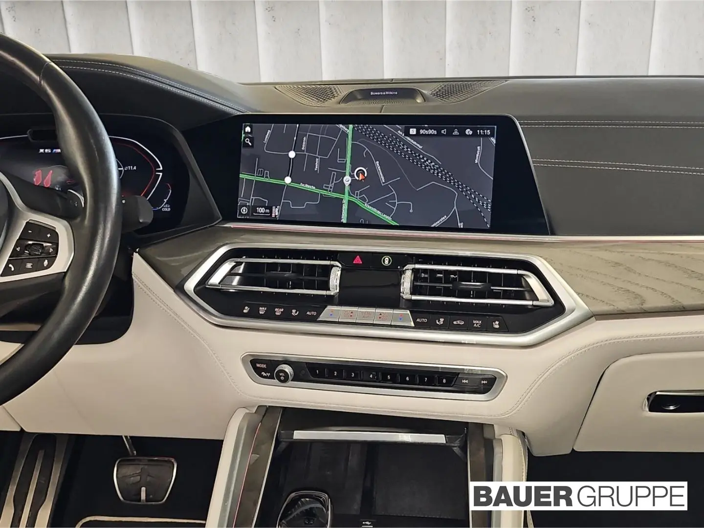 BMW X6 M50 i B&W Laser Pano