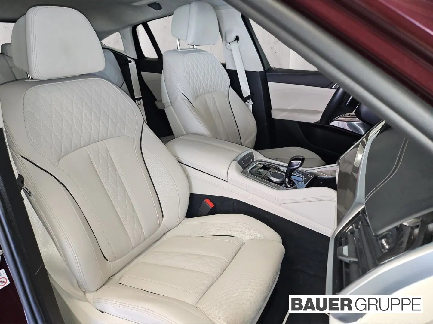 BMW X6 M50 i B&W Laser Pano