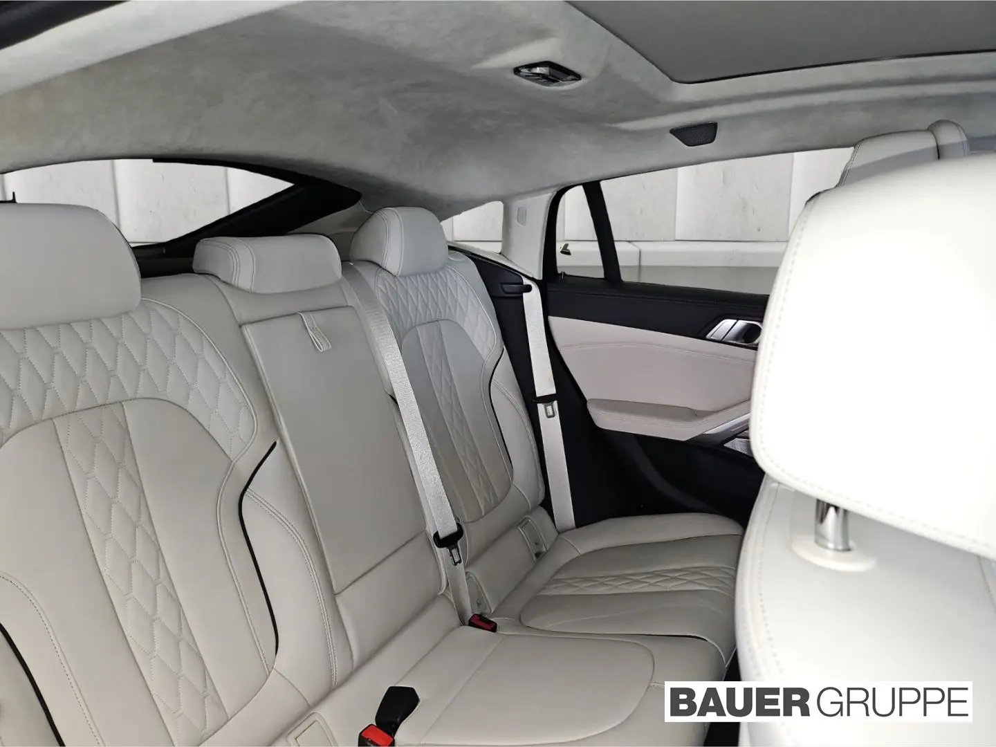 BMW X6 M50 i B&W Laser Pano
