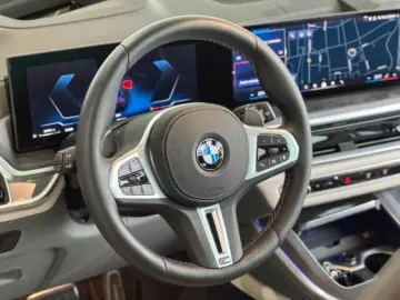 BMW X5 M60 i xDrive M Sport H&K+Pano+Memory+