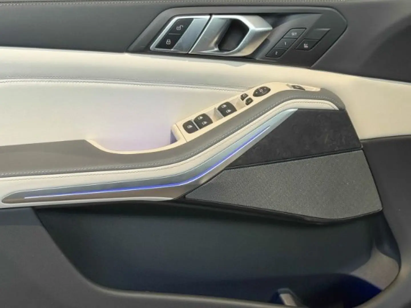 BMW X5 M60 i xDrive M Sport H&K+Pano+Memory+