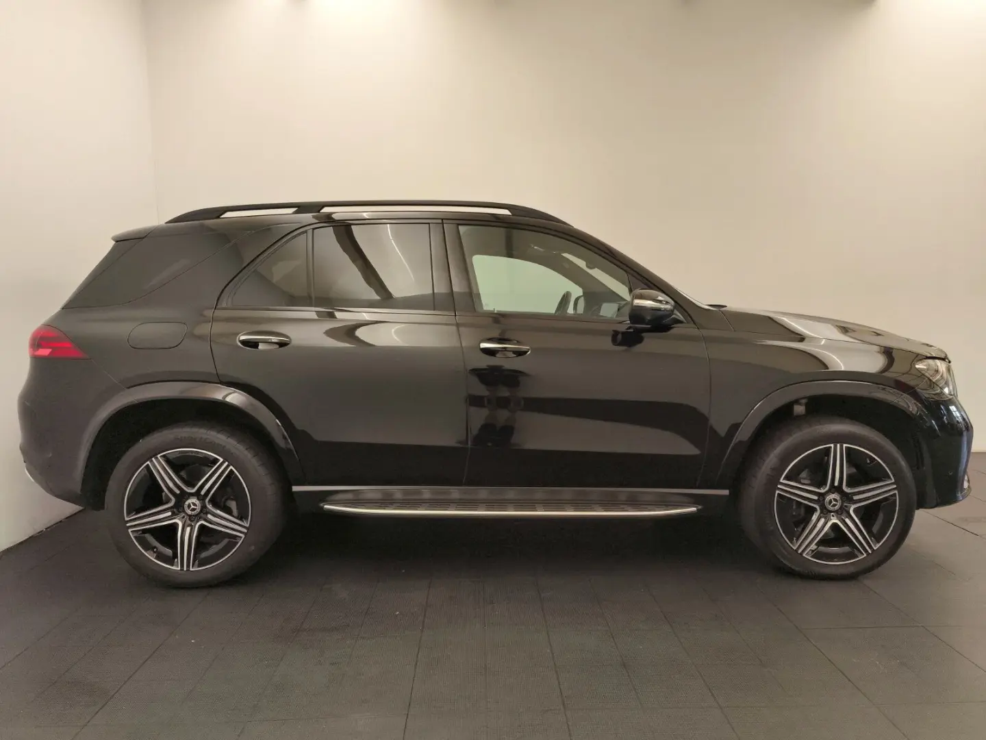 GLE 450 d 4M AMG E-Aktive AHK Akustik Airmatic N