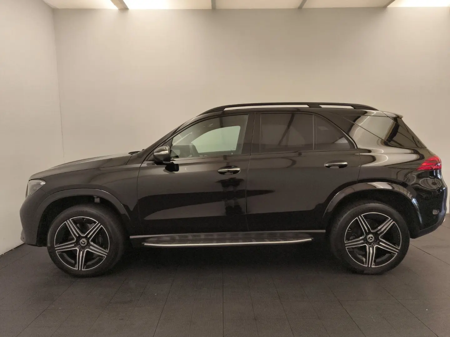 GLE 450 d 4M AMG E-Aktive AHK Akustik Airmatic N