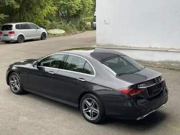 Mercedes-Benz E 300 e 4-Matic AMG Burmester Distronic 360°