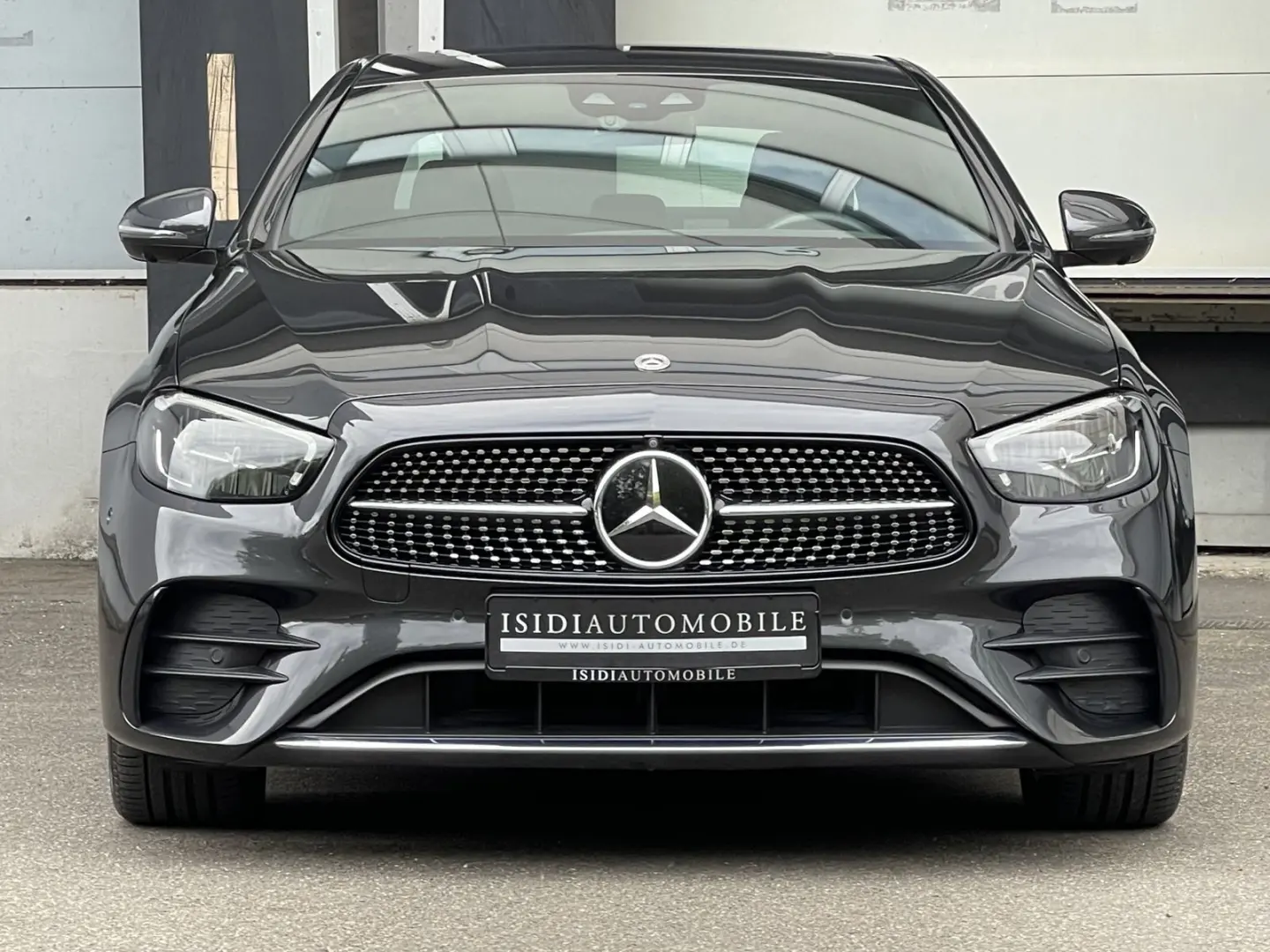Mercedes-Benz E 300 e 4-Matic AMG Burmester Distronic 360°