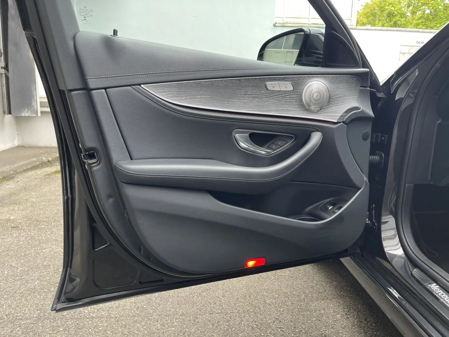 Mercedes-Benz E 300 e 4-Matic AMG Burmester Distronic 360°