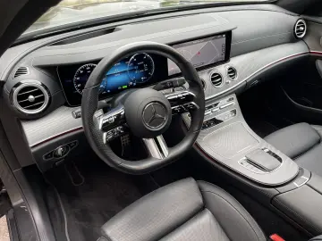 Mercedes-Benz E 300 e 4-Matic AMG Burmester Distronic 360°