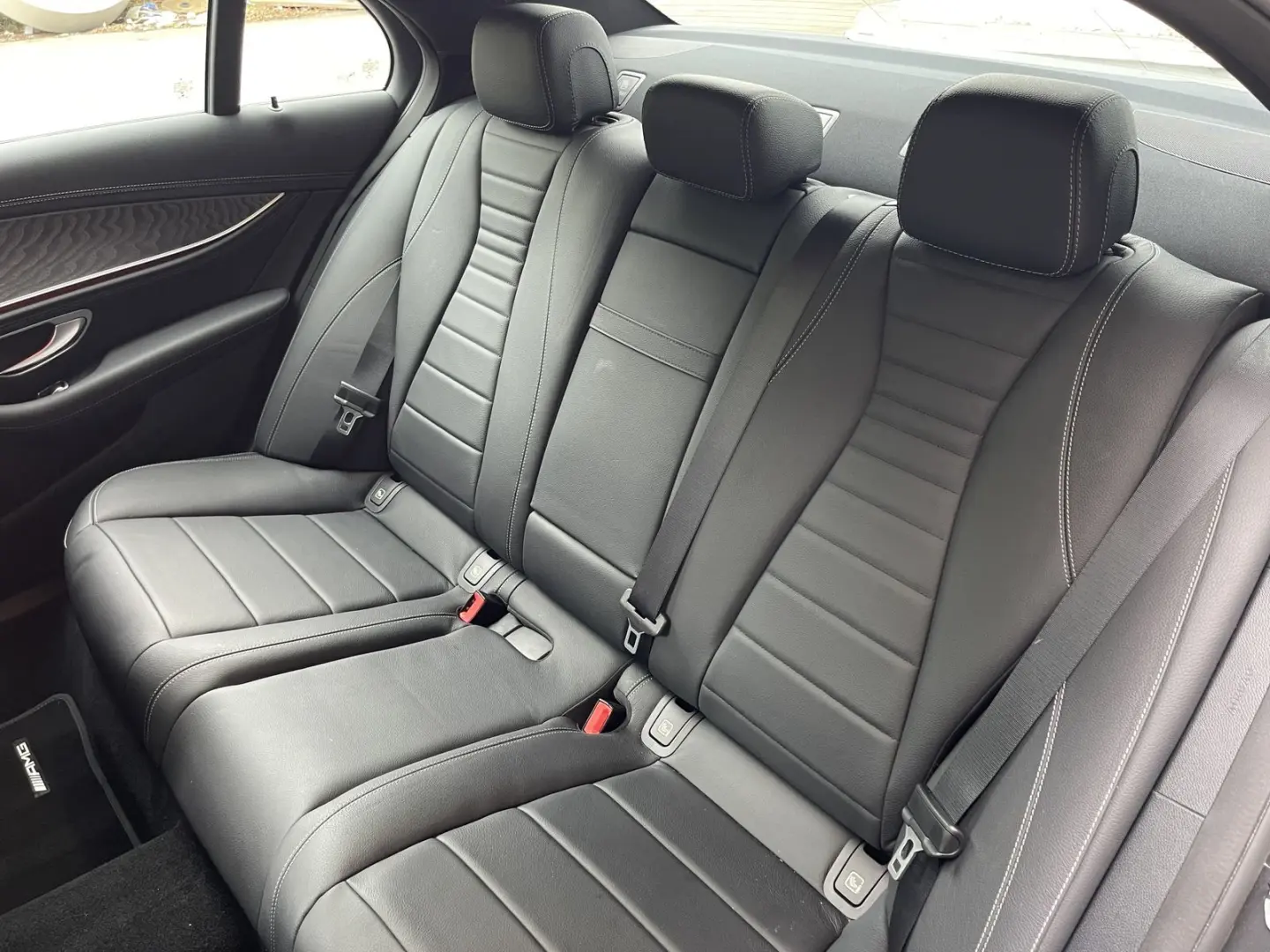 Mercedes-Benz E 300 e 4-Matic AMG Burmester Distronic 360°