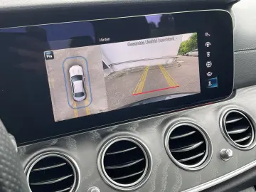 Mercedes-Benz E 300 e 4-Matic AMG Burmester Distronic 360°