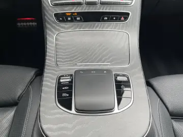 Mercedes-Benz E 300 e 4-Matic AMG Burmester Distronic 360°