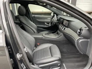 Mercedes-Benz E 300 e 4-Matic AMG Burmester Distronic 360°