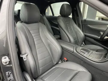 Mercedes-Benz E 300 e 4-Matic AMG Burmester Distronic 360°