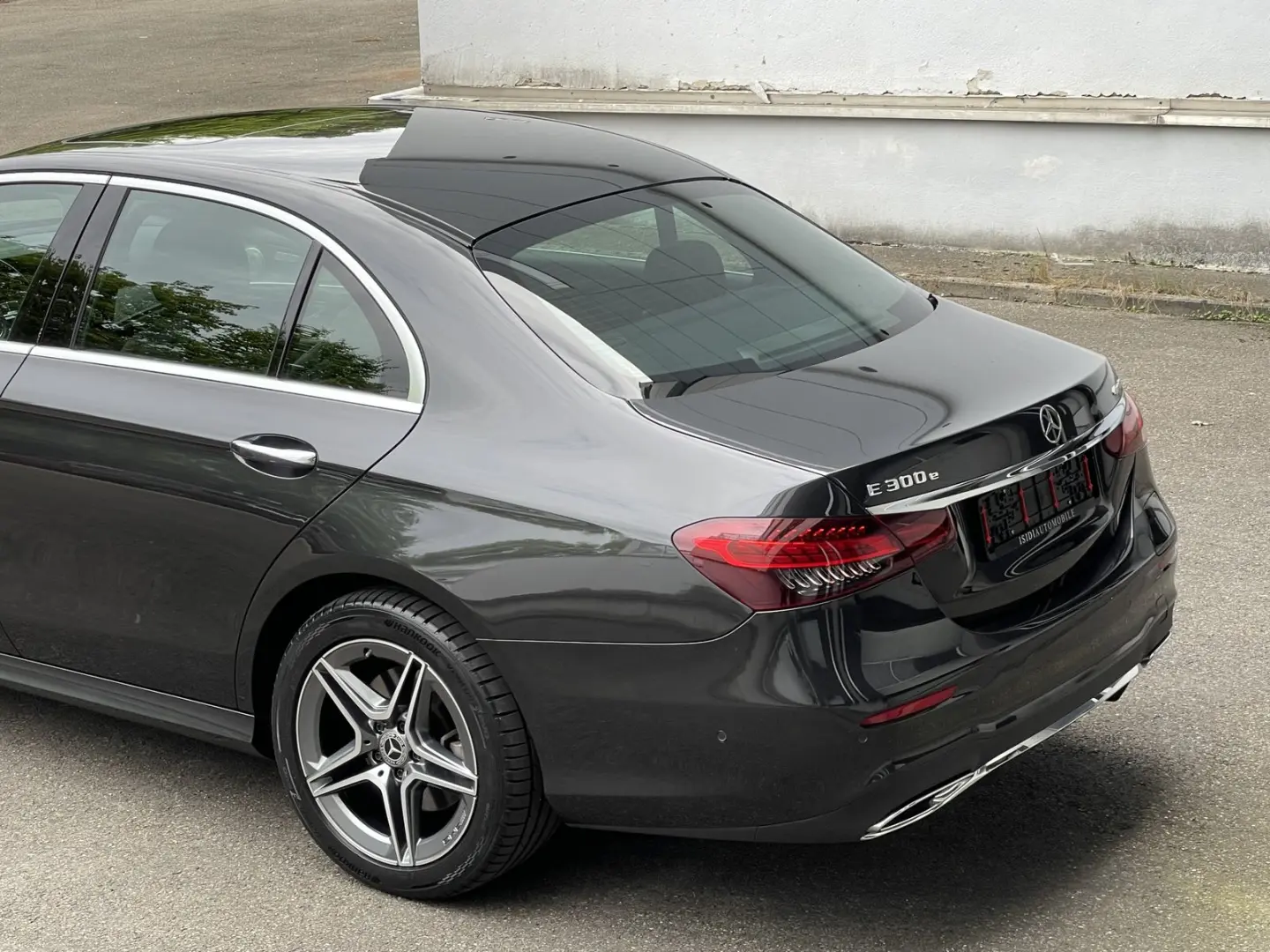 Mercedes-Benz E 300 e 4-Matic AMG Burmester Distronic 360°