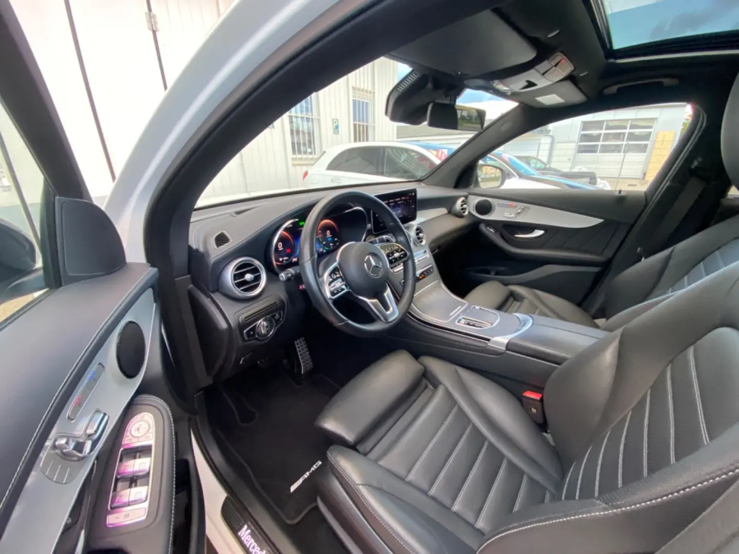 Mercedes-Benz GLC300de AMG Coupe 4M_Massage_KeylessEntry
