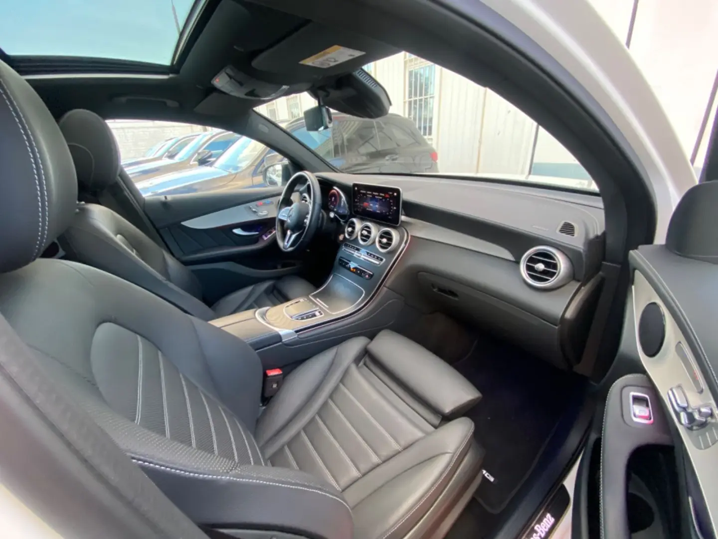 Mercedes-Benz GLC300de AMG Coupe 4M_Massage_KeylessEntry