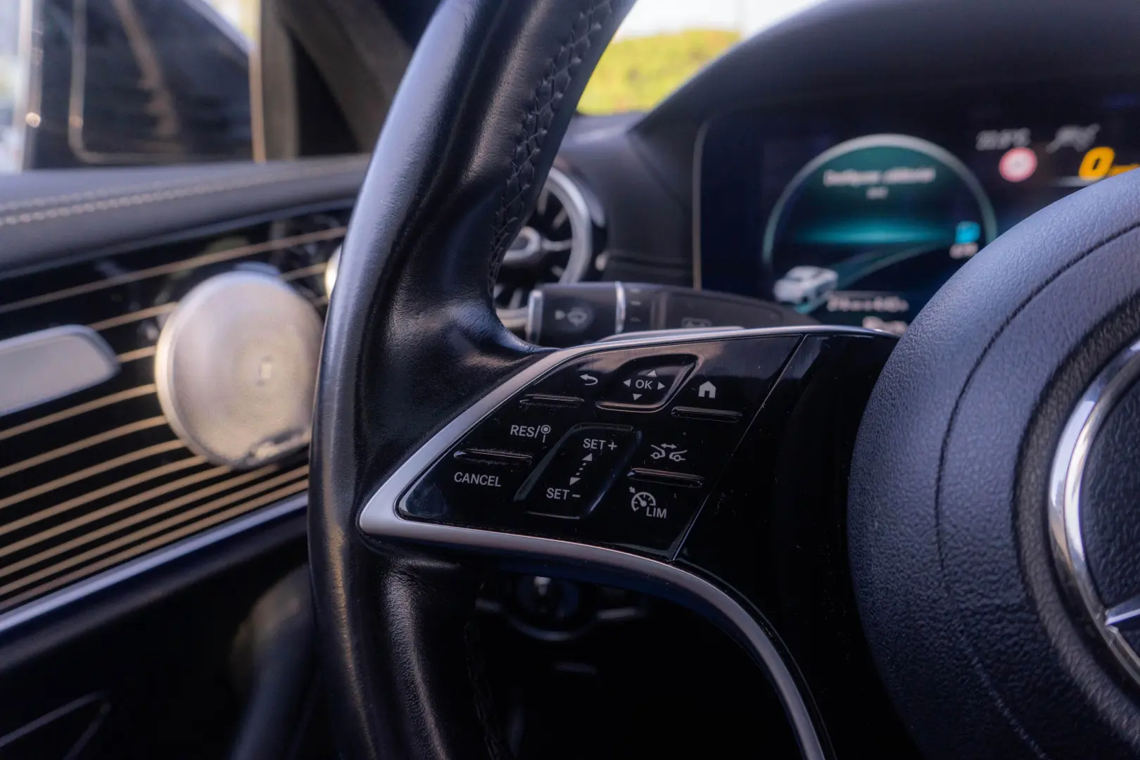Mercedes-Benz E 220 d 4MATIC Coupe, Burmester, HeadUpDisplay