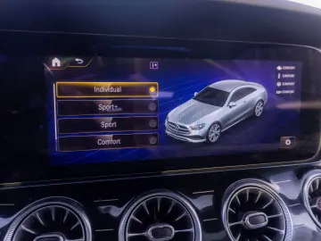 Mercedes-Benz E 220 d 4MATIC Coupe, Burmester, HeadUpDisplay