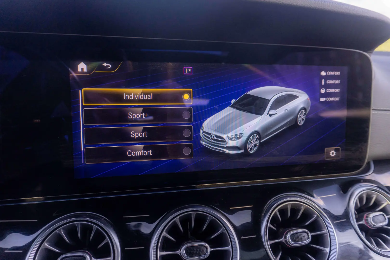 Mercedes-Benz E 220 d 4MATIC Coupe, Burmester, HeadUpDisplay
