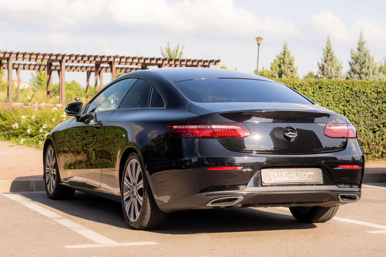 Mercedes-Benz E 220 d 4MATIC Coupe, Burmester, HeadUpDisplay