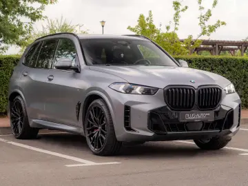 BMW X5 xDRIVE40d, 7seats, SkyLounge, Mpacket, HarmanKardon