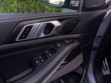 BMW X5 xDRIVE40d, 7seats, SkyLounge, Mpacket, HarmanKardon