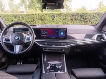 BMW X5 xDRIVE40d, 7seats, SkyLounge, Mpacket, HarmanKardon