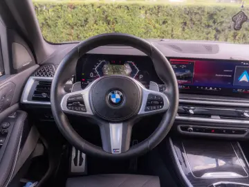 BMW X5 xDRIVE40d, 7seats, SkyLounge, Mpacket, HarmanKardon