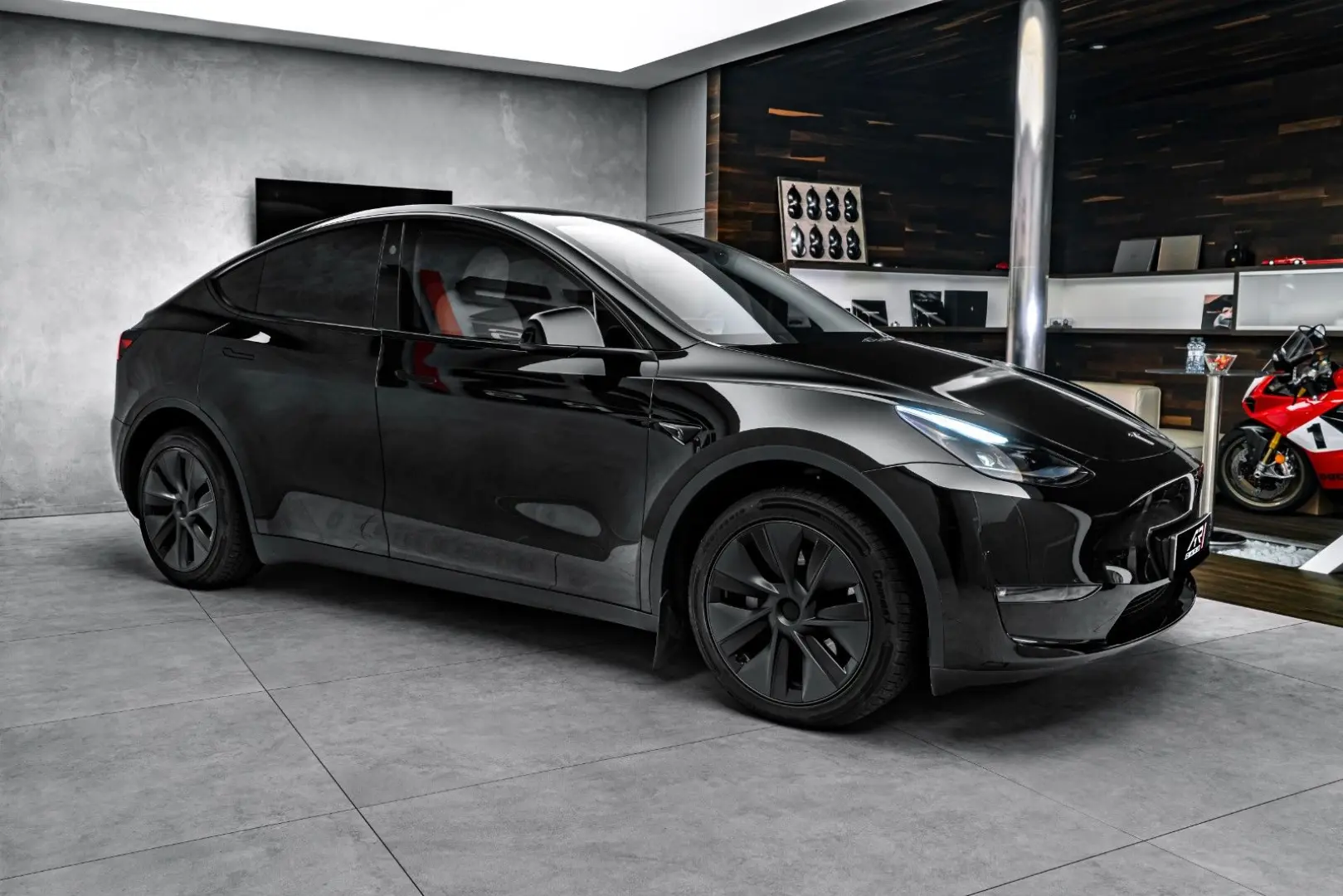 Model Y Long Range Dual AWD