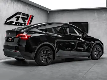 Model Y Long Range Dual AWD