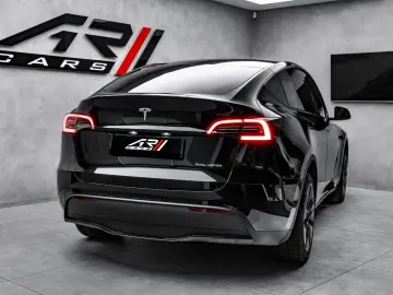 Model Y Long Range Dual AWD
