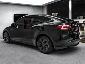 Model Y Long Range Dual AWD