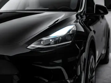 Model Y Long Range Dual AWD