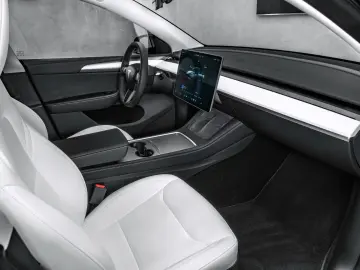 Model Y Long Range Dual AWD