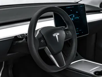 Model Y Long Range Dual AWD