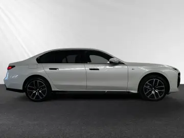 740d xDrive M Sport|AHK|SkyLounge