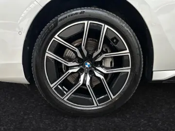740d xDrive M Sport|AHK|SkyLounge