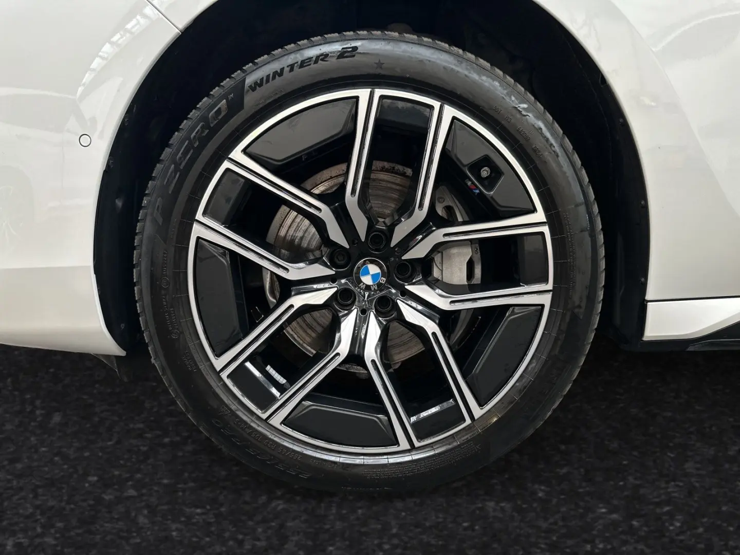 740d xDrive M Sport|AHK|SkyLounge