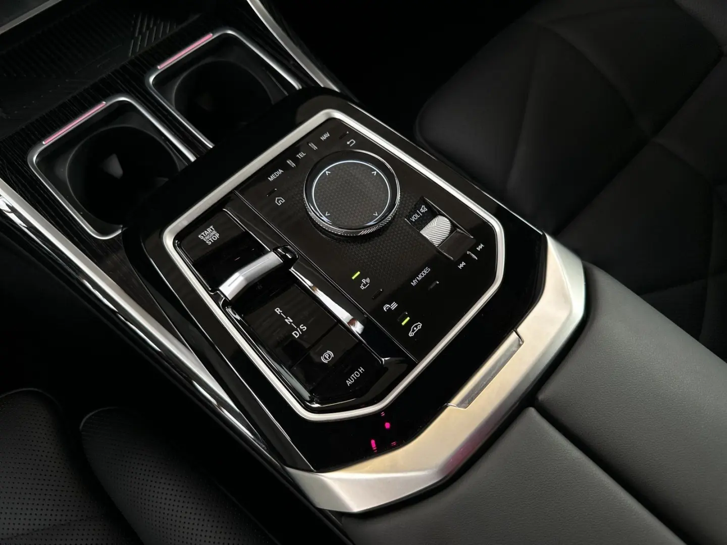 740d xDrive M Sport|AHK|SkyLounge