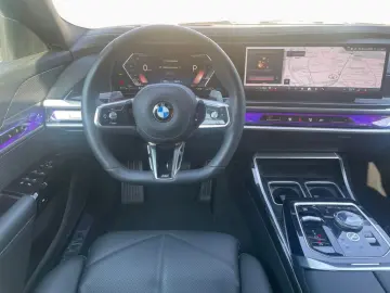 740d xDrive M Sport,SkyLo,DAProf,PAProf,AHK,B&W