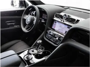 Bentayga V8  22