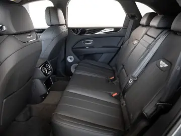 Bentayga V8  22
