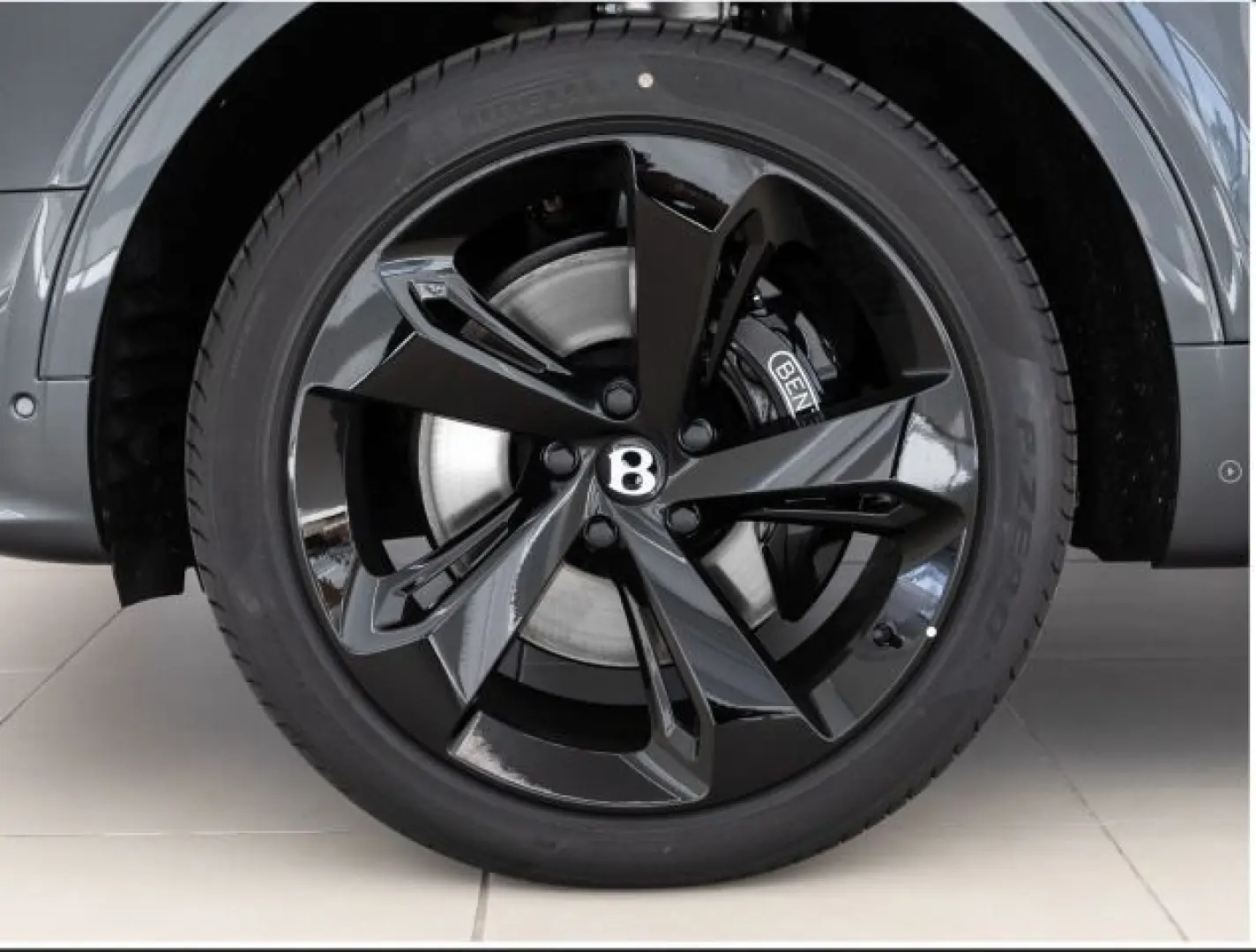 Bentayga V8  22