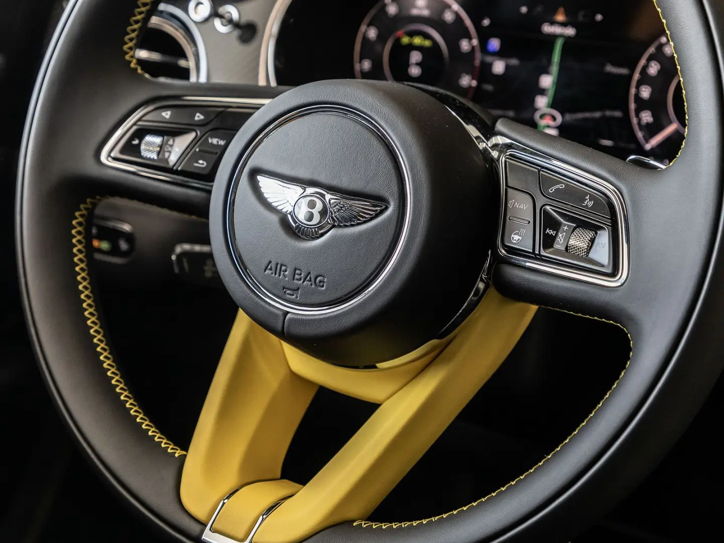 Bentayga S V8 von BENTLEY FRANKFURT MULLINER